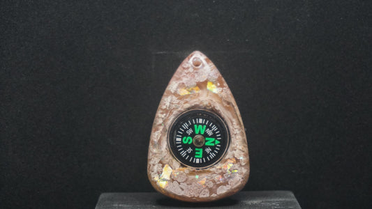 Compass 049
